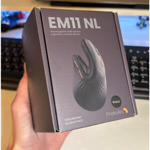 Wireless ergonomic mouse